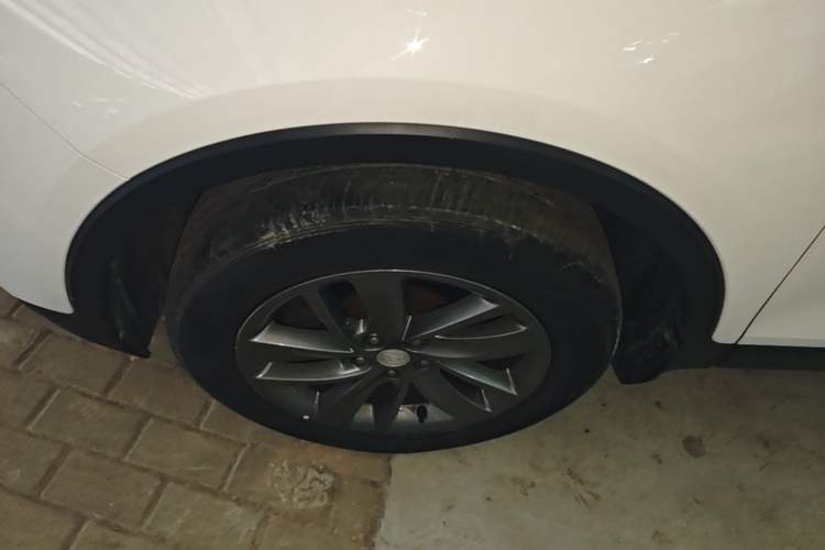 Used Buick Encore 2017 18T Automatic Two-Wheel Drive Urban Leading Model Left Front Wheel Hub