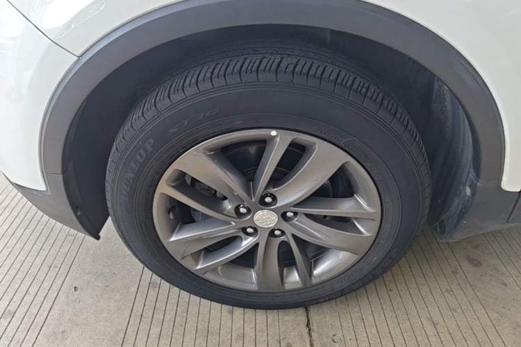Used Buick Encore 2017 18T Automatic Two-Wheel Drive Urban Leading Model Left Front Wheel Hub