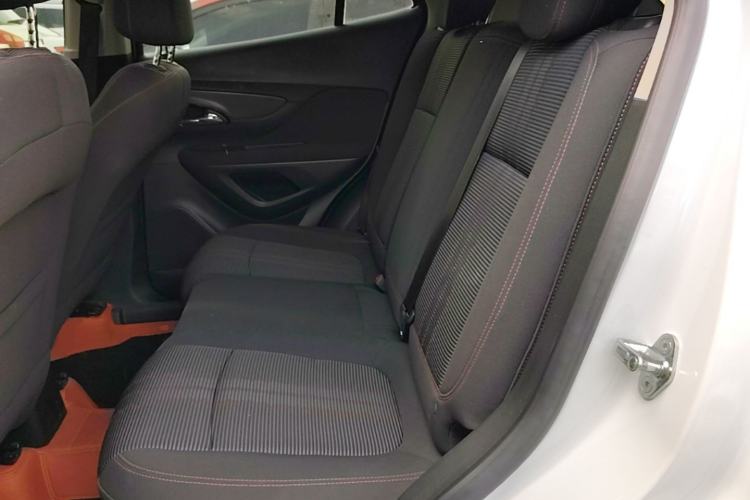 Used Buick Encore 2017 18T Automatic Two-Wheel Drive Urban Fashion Model Left Rear Seat