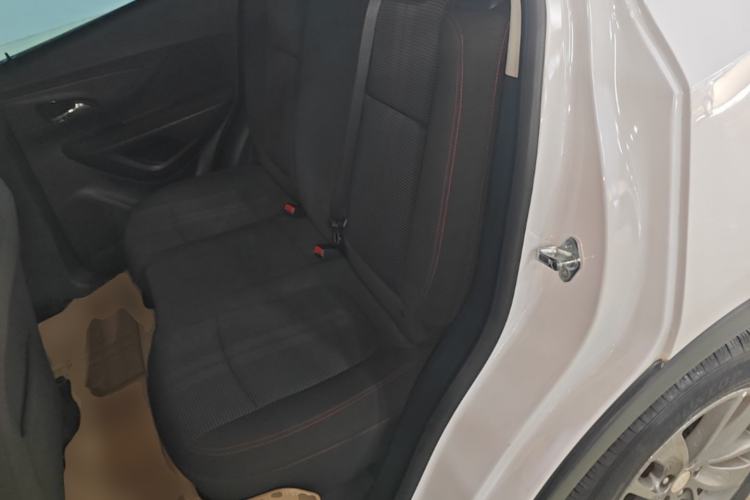 Used Buick Encore 2017 18T Automatic Two-Wheel Drive Urban Fashion Model Left Rear Seat