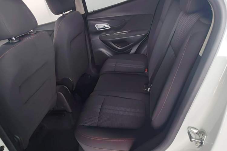 Used Buick Encore 2017 18T Automatic Two-Wheel Drive Urban Leading Model Left Rear Seat
