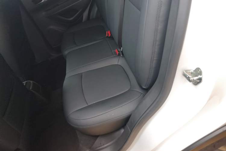 Used Buick Encore 2017 18T Automatic Two-Wheel Drive Urban Fashion Model Left Rear Seat