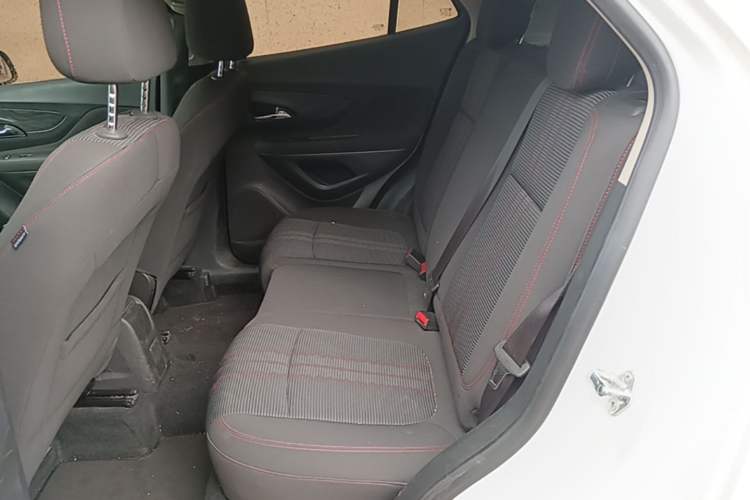 Used Buick Encore 2017 18T Automatic Two-Wheel Drive Urban Leading Model Left Rear Seat