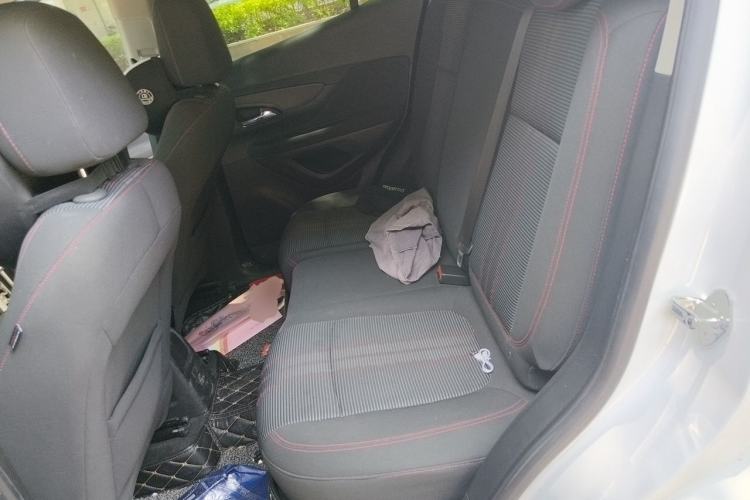 Used Buick Encore 2017 18T Automatic Two-Wheel Drive Urban Fashion Model Left Rear Seat
