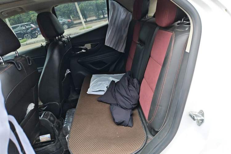 Used Buick Encore 2017 18T Automatic Two-Wheel Drive Urban Elite Model Left Rear Seat