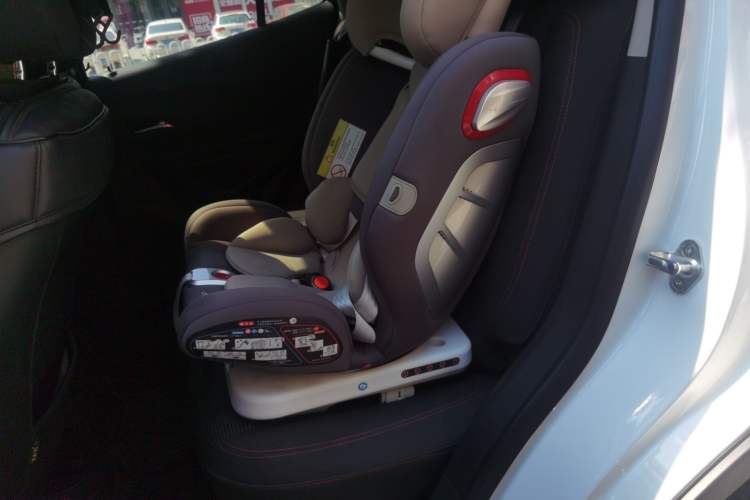 Used Buick Encore 2017 18T Automatic Two-Wheel Drive Urban Leading Model Left Rear Seat