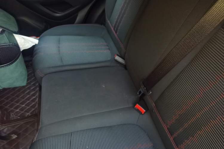 Used Buick Encore 2017 18T Automatic Two-Wheel Drive Urban Leading Model Left Rear Seat