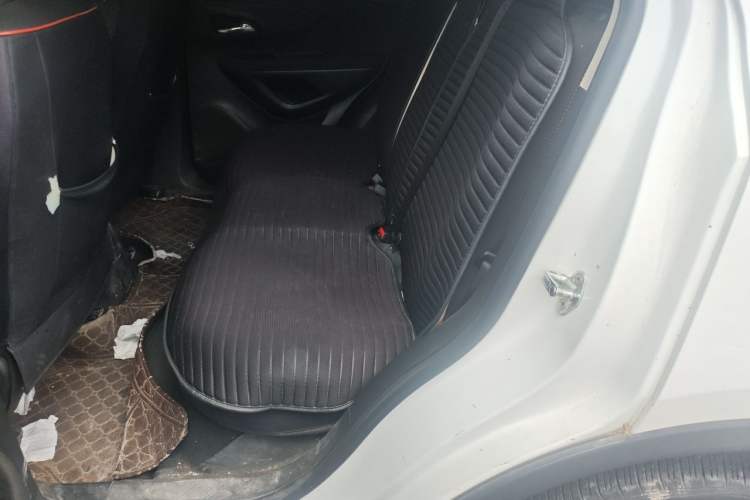 Used Buick Encore 2017 18T Automatic Two-Wheel Drive Urban Leading Model Left Rear Seat