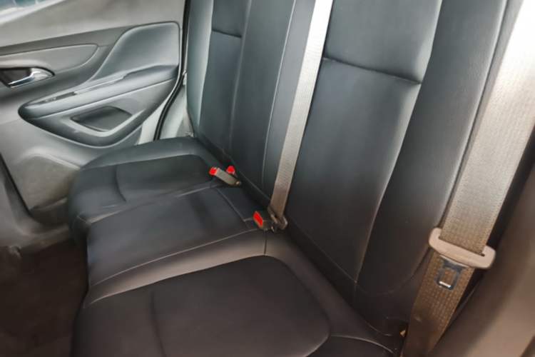 Used Buick Encore 2017 18T Automatic Two-Wheel Drive Urban Leading Model Left Rear Seat