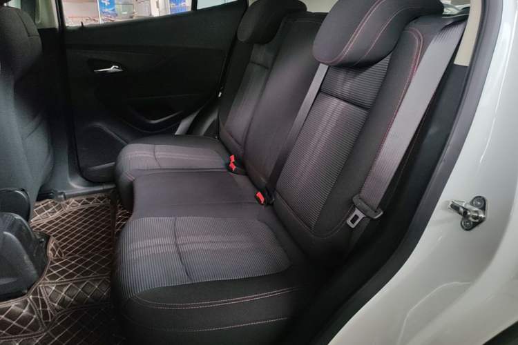 Used Buick Encore 2017 18T Automatic Two-Wheel Drive Urban Leading Model Left Rear Seat