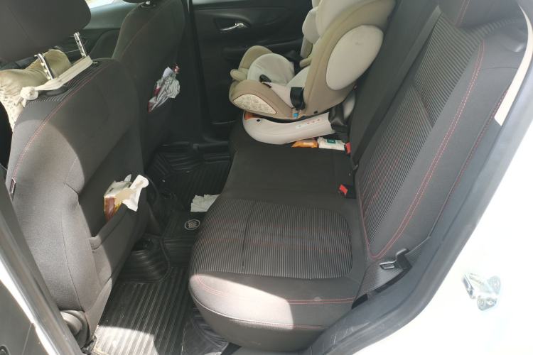 Used Buick Encore 2017 18T Automatic Two-Wheel Drive Urban Leading Model Left Rear Seat