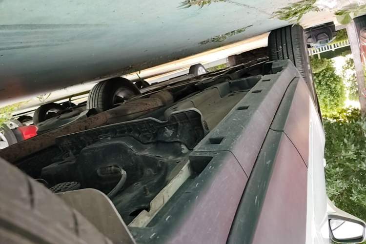 Used Buick Encore 2017 18T Automatic Two-Wheel Drive Urban Fashion Model Left Side Sill