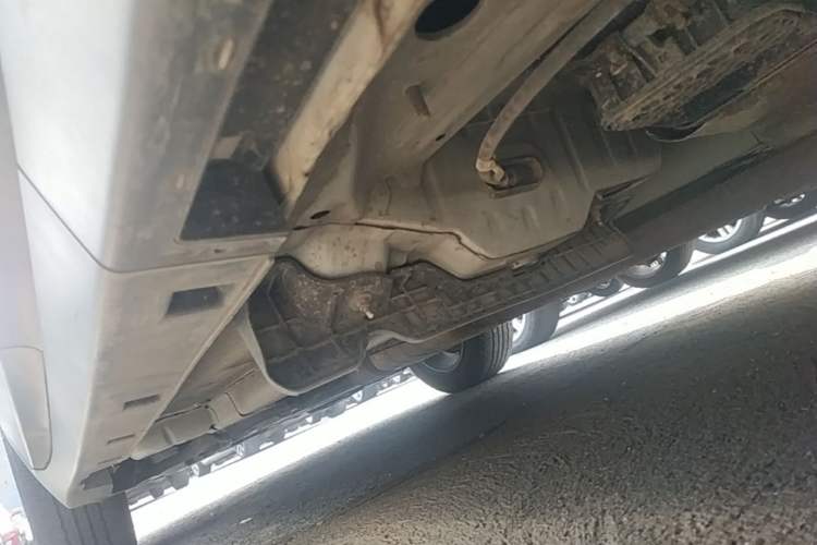 Used Buick Encore 2017 18T Automatic Two-Wheel Drive Urban Leading Model Left Side Sill