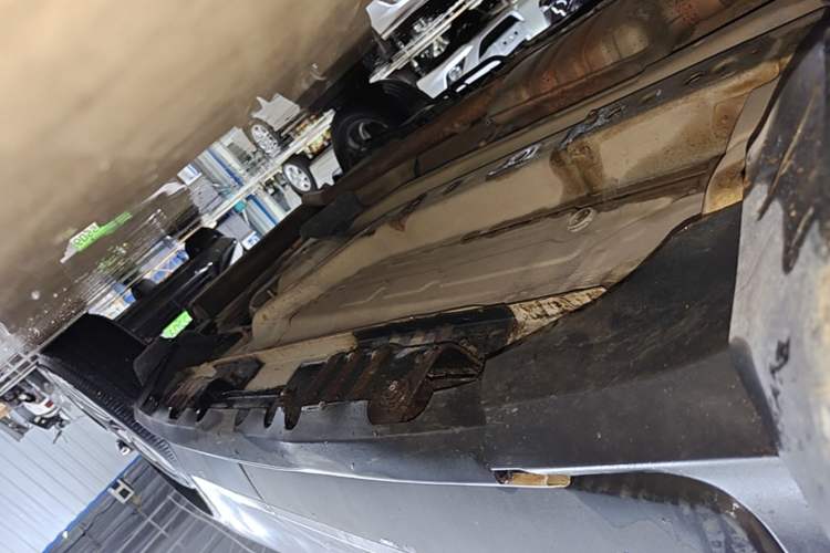 Used Buick Encore 2017 18T Automatic Two-Wheel Drive Urban Elite Model Left Side Sill