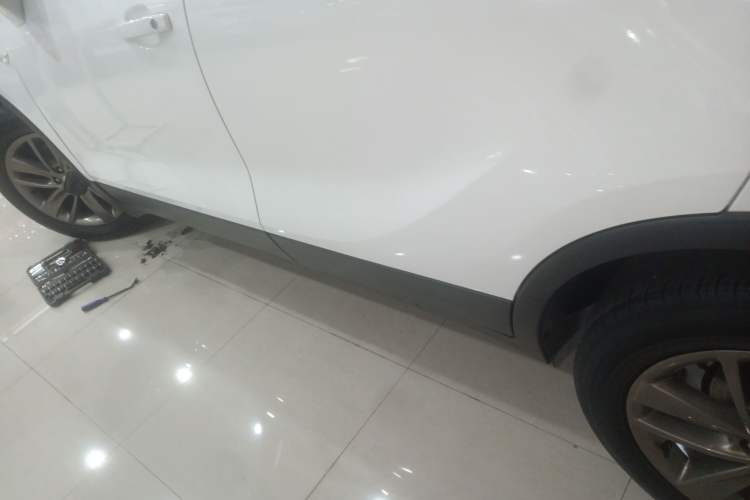 Used Buick Encore 2017 18T Automatic Two-Wheel Drive Urban Leading Model Left Side Sill