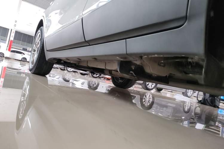 Used Buick Encore 2017 18T Automatic Two-Wheel Drive Urban Leading Model Left Side Sill