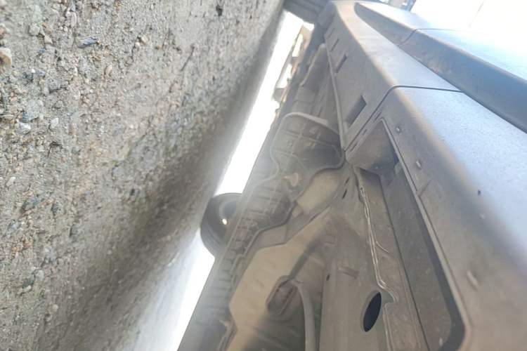 Used Buick Encore 2017 18T Automatic Two-Wheel Drive Urban Elite Model Left Side Sill