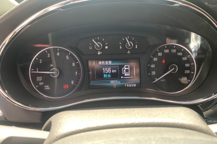 Used Buick Encore 2017 18T Automatic All-Wheel-Drive Flagship Model Odometer Close Up