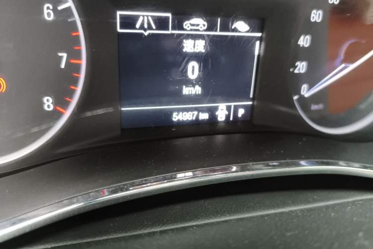 Used Buick Encore 2017 18T Automatic Two-Wheel Drive Urban Leading Model Odometer Close Up