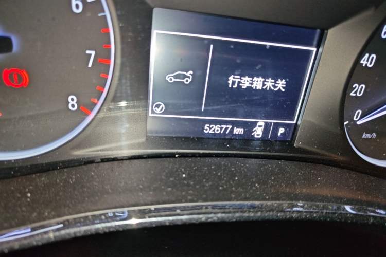 Used Buick Encore 2017 18T Automatic Two-Wheel Drive Urban Leading Model Odometer Close Up