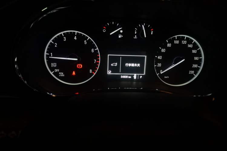 Used Buick Encore 2017 18T Automatic Two-Wheel Drive Urban Fashion Model Odometer Close Up