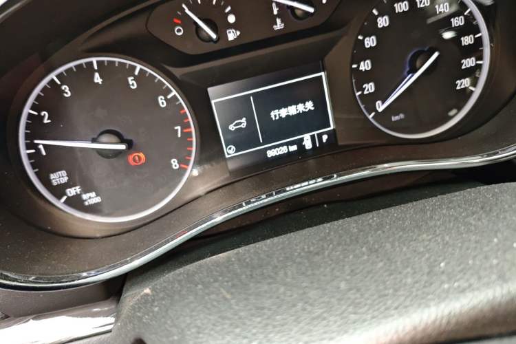 Used Buick Encore 2017 18T Automatic Two-Wheel Drive Urban Leading Model Odometer Close Up