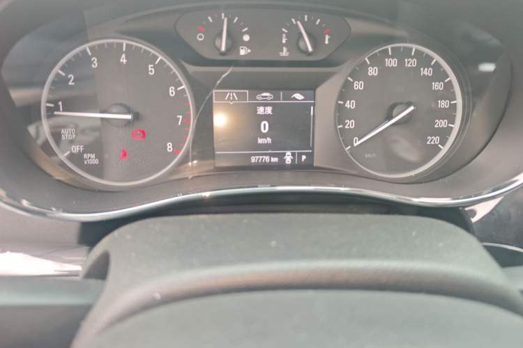 Used Buick Encore 2017 18T Automatic Two-Wheel Drive Urban Leading Model Odometer Close Up