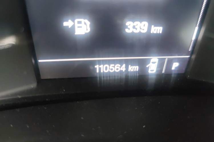 Used Buick Encore 2017 18T Automatic Two-Wheel Drive Urban Leading Model Odometer Close Up