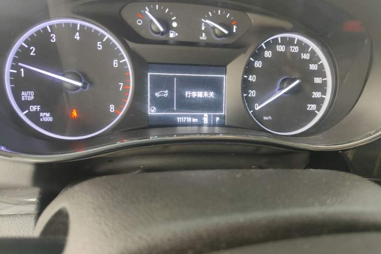 Used Buick Encore 2017 18T Automatic Two-Wheel Drive Urban Leading Model Odometer Close Up