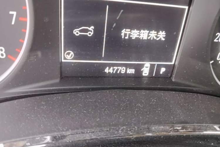 Used Buick Encore 2017 18T Automatic Two-Wheel Drive Urban Elite Model Odometer Close Up