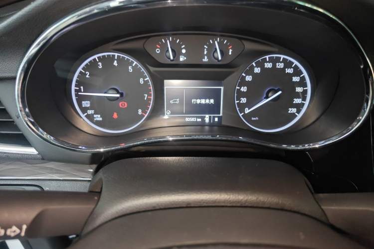 Used Buick Encore 2017 18T Automatic Two-Wheel Drive Urban Leading Model Odometer Close Up