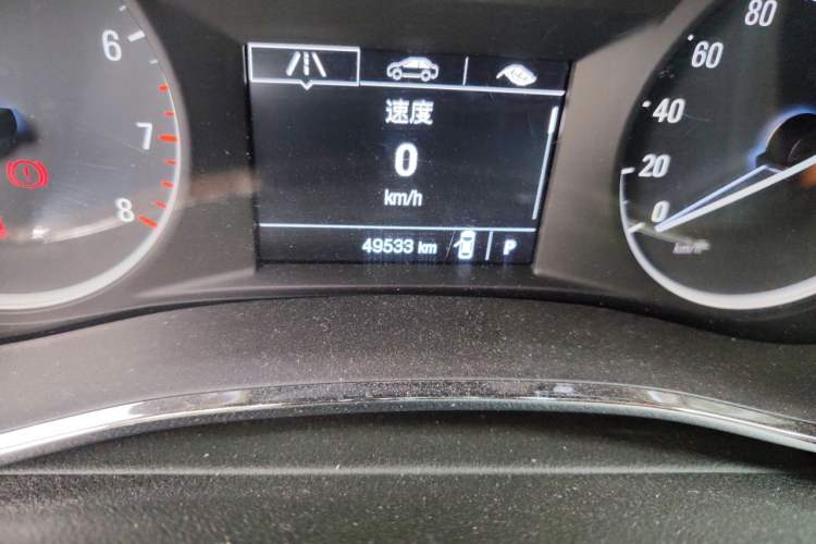 Used Buick Encore 2017 18T Automatic Two-Wheel Drive Urban Leading Model Odometer Close Up