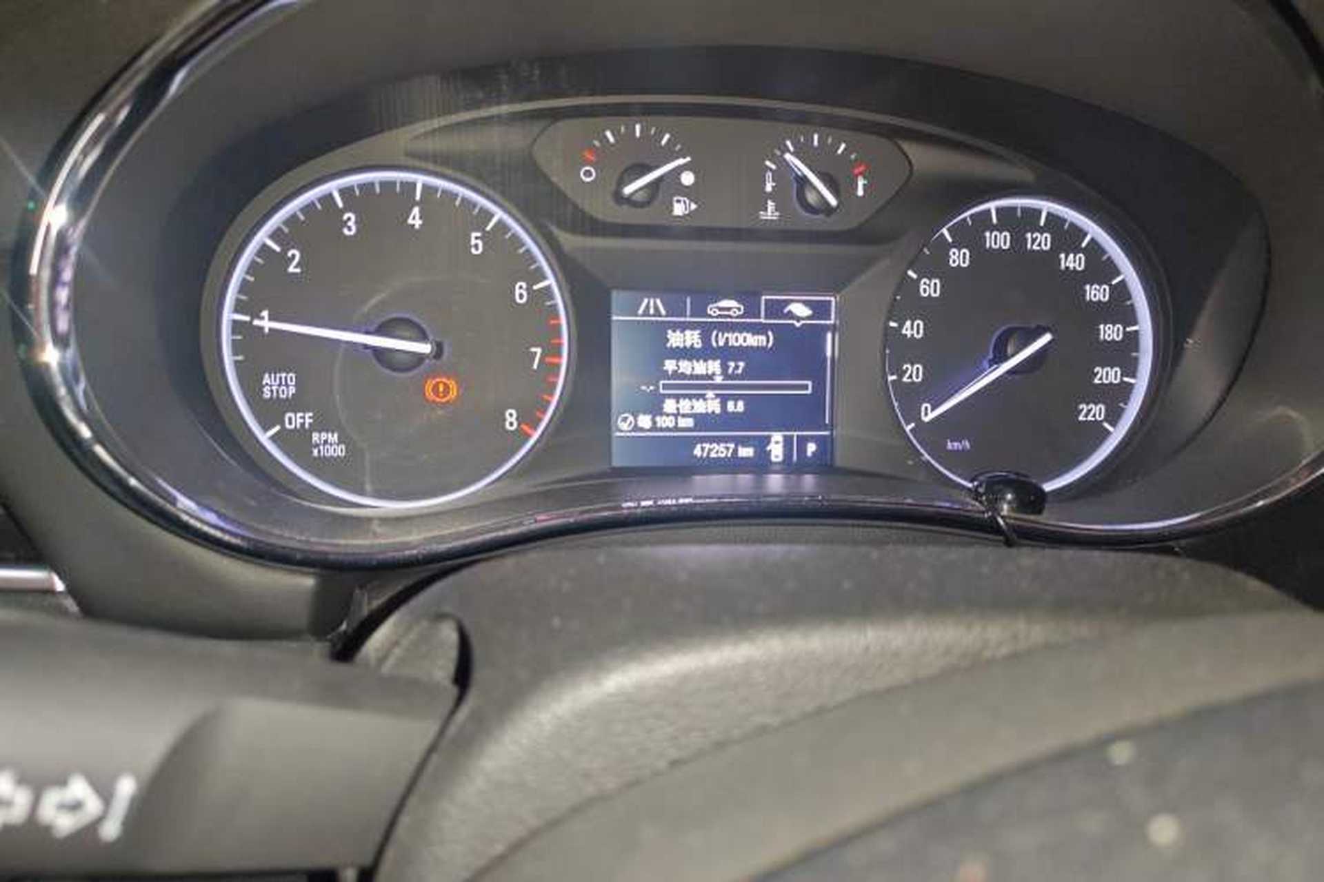 Used Buick Encore 2017 18T Automatic Two-Wheel Drive Urban Leading Model Odometer Close Up