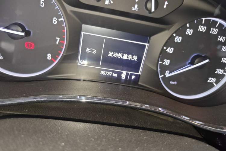 Used Buick Encore 2017 18T Automatic Two-Wheel Drive Urban Leading Model Odometer Close Up