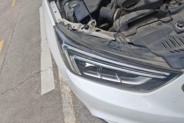 Used Buick Encore 2017 18T Automatic Two-Wheel Drive Urban Elite Model Right Front Headlight