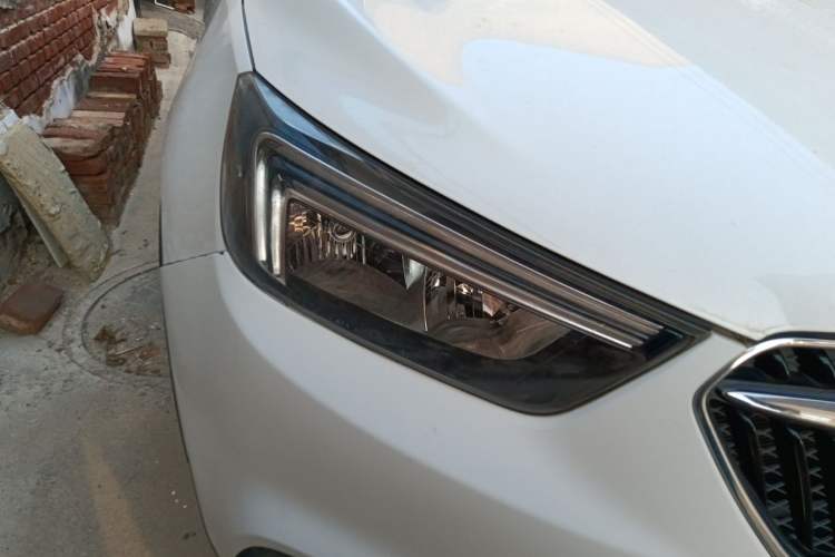 Used Buick Encore 2017 18T Automatic Two-Wheel Drive Urban Leading Model Right Front Headlight
