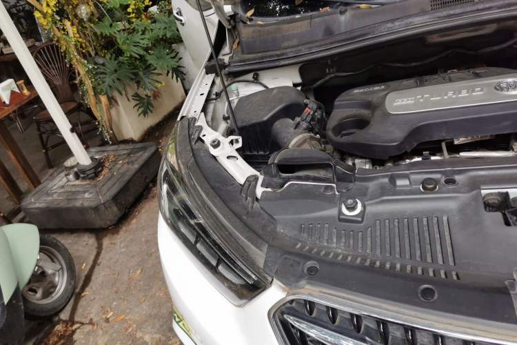 Used Buick Encore 2017 18T Automatic Two-Wheel Drive Urban Elite Model Right Front Headlight
