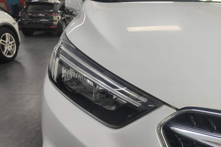 Used Buick Encore 2017 18T Automatic Two-Wheel Drive Urban Leading Model Right Front Headlight