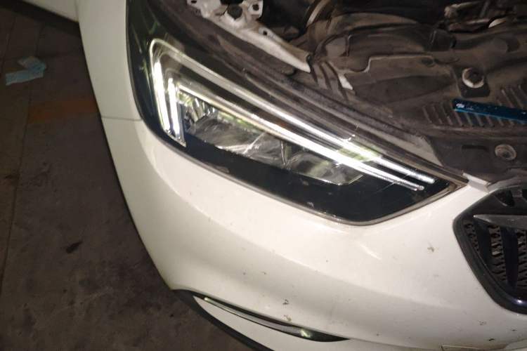 Used Buick Encore 2017 18T Automatic Two-Wheel Drive Urban Leading Model Right Front Headlight