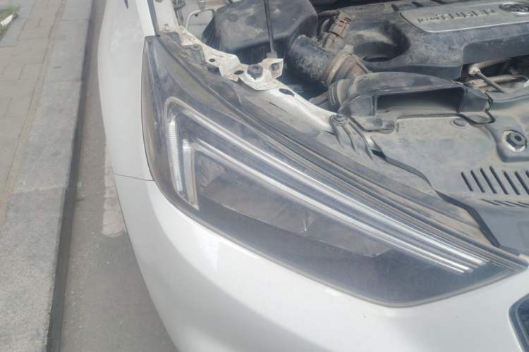 Used Buick Encore 2017 18T Automatic Two-Wheel Drive Urban Leading Model Right Front Headlight