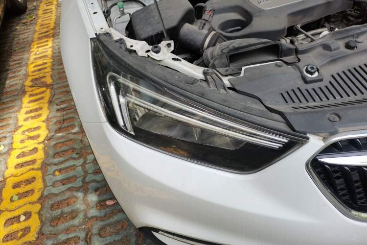 Used Buick Encore 2017 18T Automatic Two-Wheel Drive Urban Leading Model Right Front Headlight