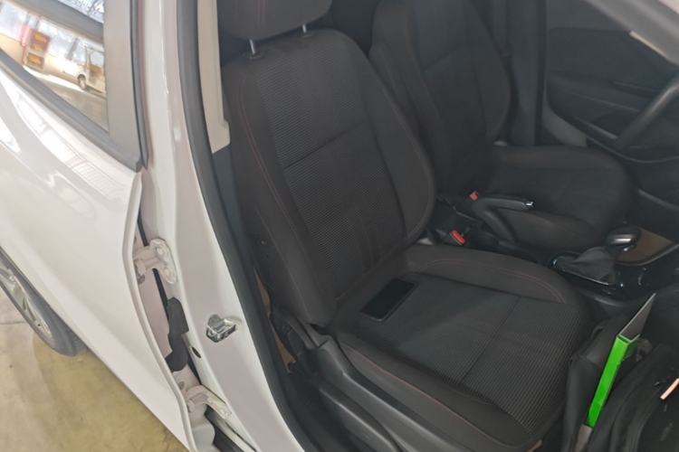 Used Buick Encore 2017 18T Automatic Two-Wheel Drive Urban Fashion Model Right Front Seat