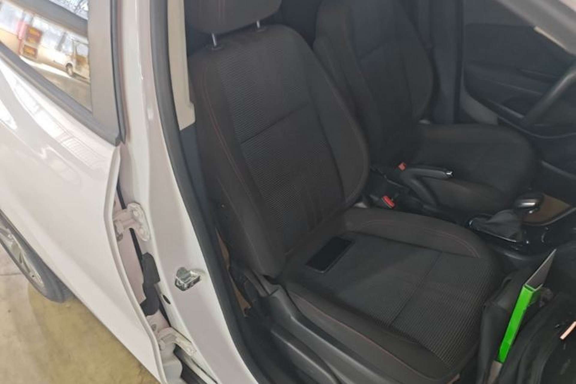 Used Buick Encore 2017 18T Automatic Two-Wheel Drive Urban Fashion Model Right Front Seat