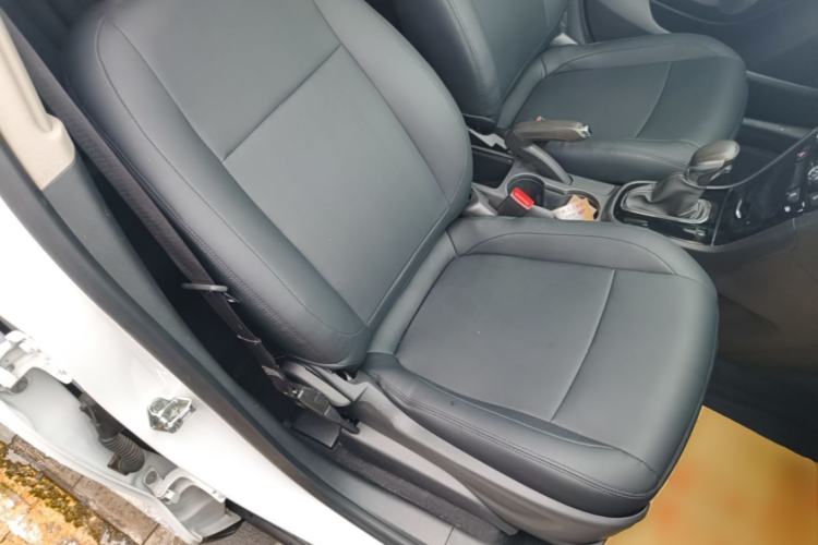 Used Buick Encore 2017 18T Automatic Two-Wheel Drive Urban Fashion Model Right Front Seat