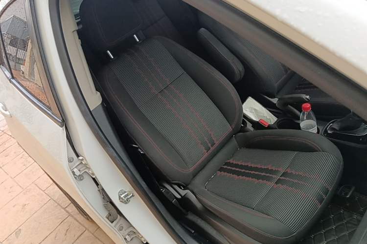 Used Buick Encore 2017 18T Automatic Two-Wheel Drive Urban Leading Model Right Front Seat