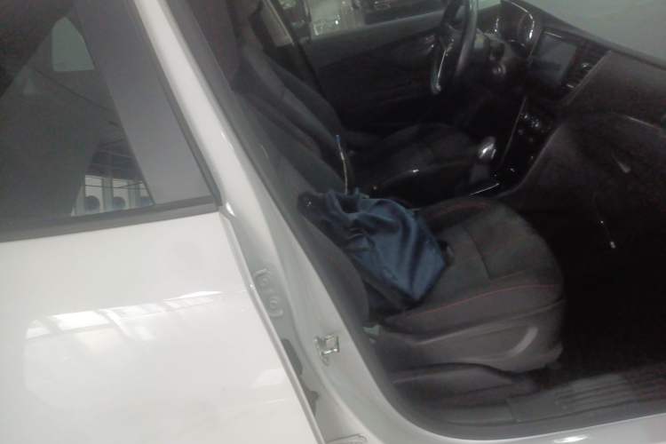 Used Buick Encore 2017 18T Automatic Two-Wheel Drive Urban Leading Model Right Front Seat