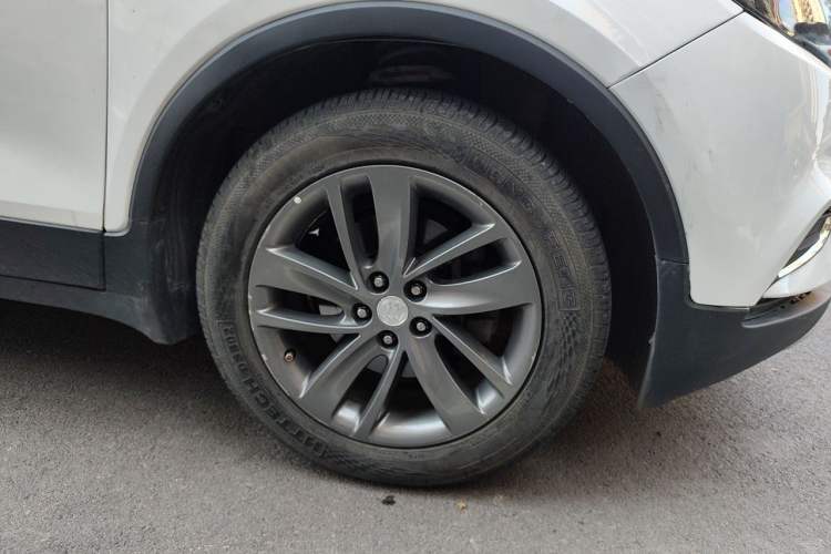 Used Buick Encore 2017 18T Automatic Two-Wheel Drive Urban Leading Model Right Front Wheel Hub