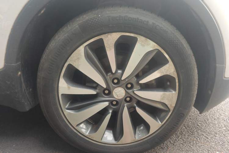 Used Buick Encore 2017 18T Automatic Two-Wheel Drive Urban Elite Model Right Front Wheel Hub