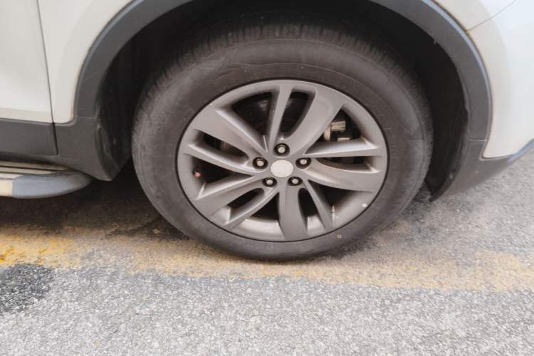 Used Buick Encore 2017 18T Automatic Two-Wheel Drive Urban Leading Model Right Front Wheel Hub