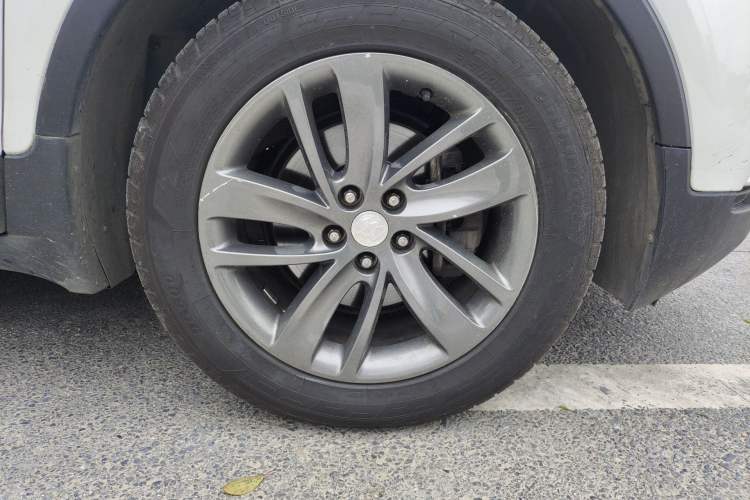 Used Buick Encore 2017 18T Automatic Two-Wheel Drive Urban Leading Model Right Front Wheel Hub